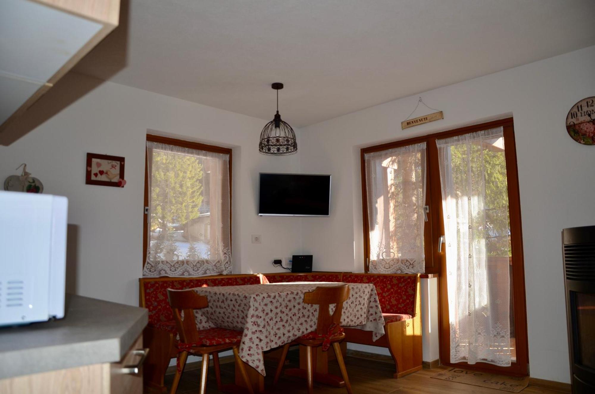 Casa Del Bosco Lejlighed Canazei Eksteriør billede